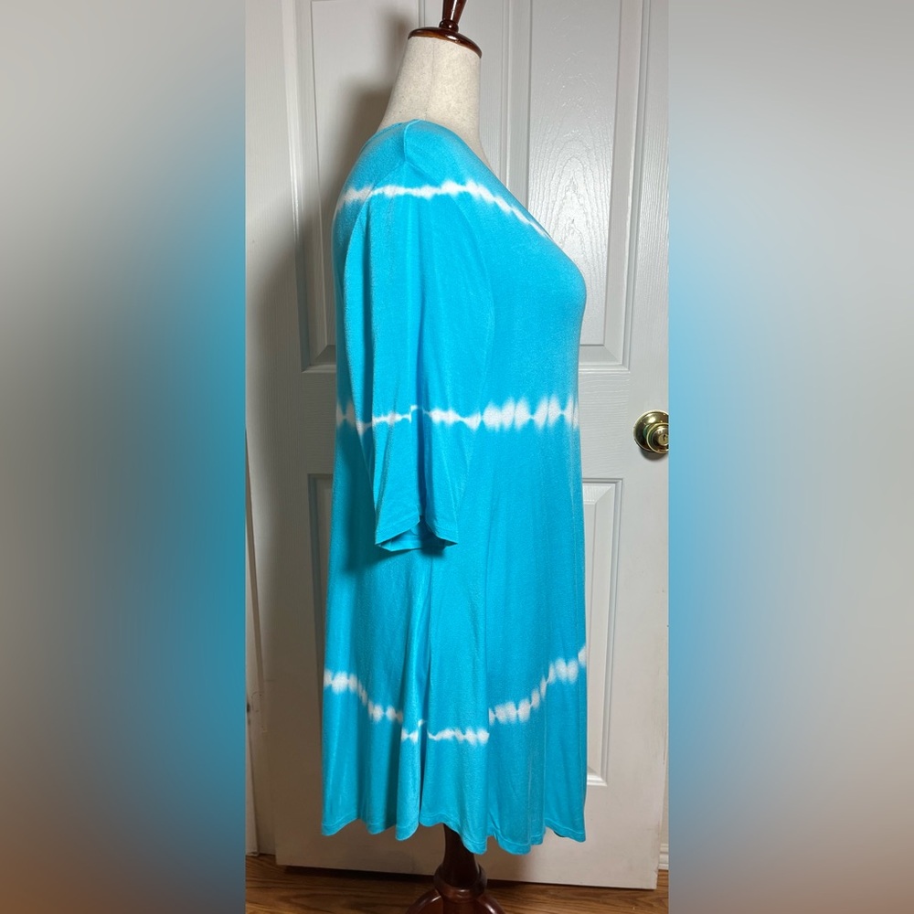 Lane Bryant Turquoise Tie-Dye Scoop Neck Swing Top - Picture 5 of 11